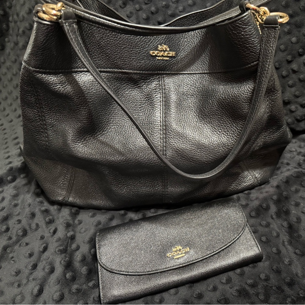 Coach purse/wallet